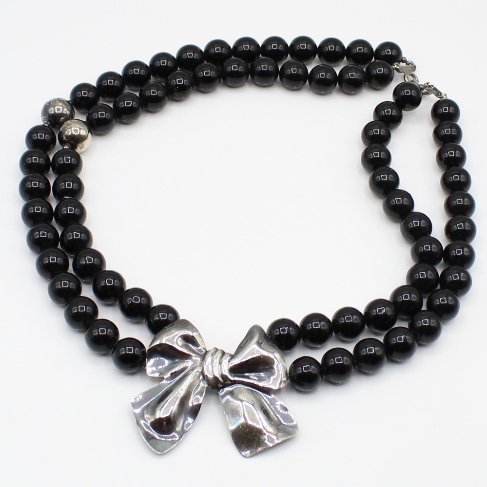 Vintage silver & black bead necklace